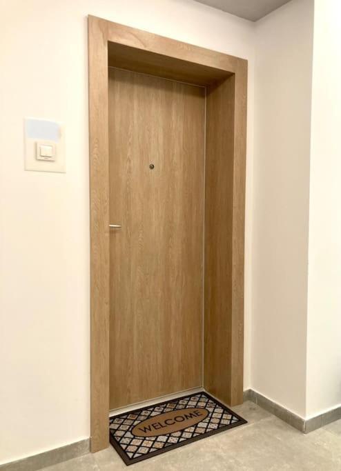 The 2Nd Place 2Be Apartment Bukares Bagian luar foto