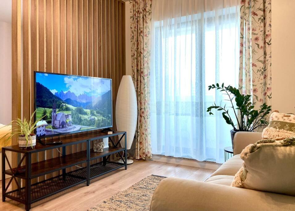 The 2Nd Place 2Be Apartment Bukares Bagian luar foto